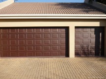 Deluxe garage door