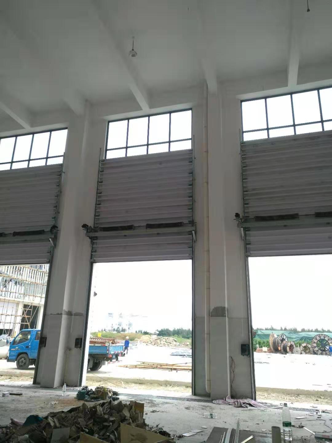 深圳消防中心的工业门电机出现故障怎么办-海峰技术人员为您解决