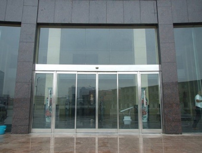 Shenzhen automatic door after-sales maintenance shall sign a contract with the automatic door manufacturer
