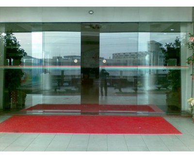 What if the automatic glass sensing does not work properly