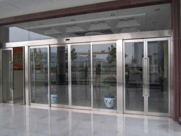 The automatic door rectification project of Huizhou Xide Sheng has been successfully completed